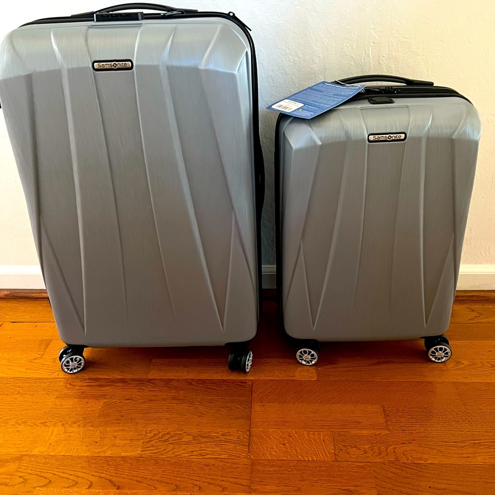 Samsonite Centric 2 Hardside Expandable Luggage with Spinner Wheels